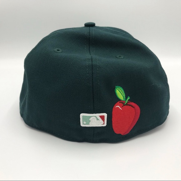 New York Yankee Dark Green Statue Of Liberty.Apple - Picture 6 of 8